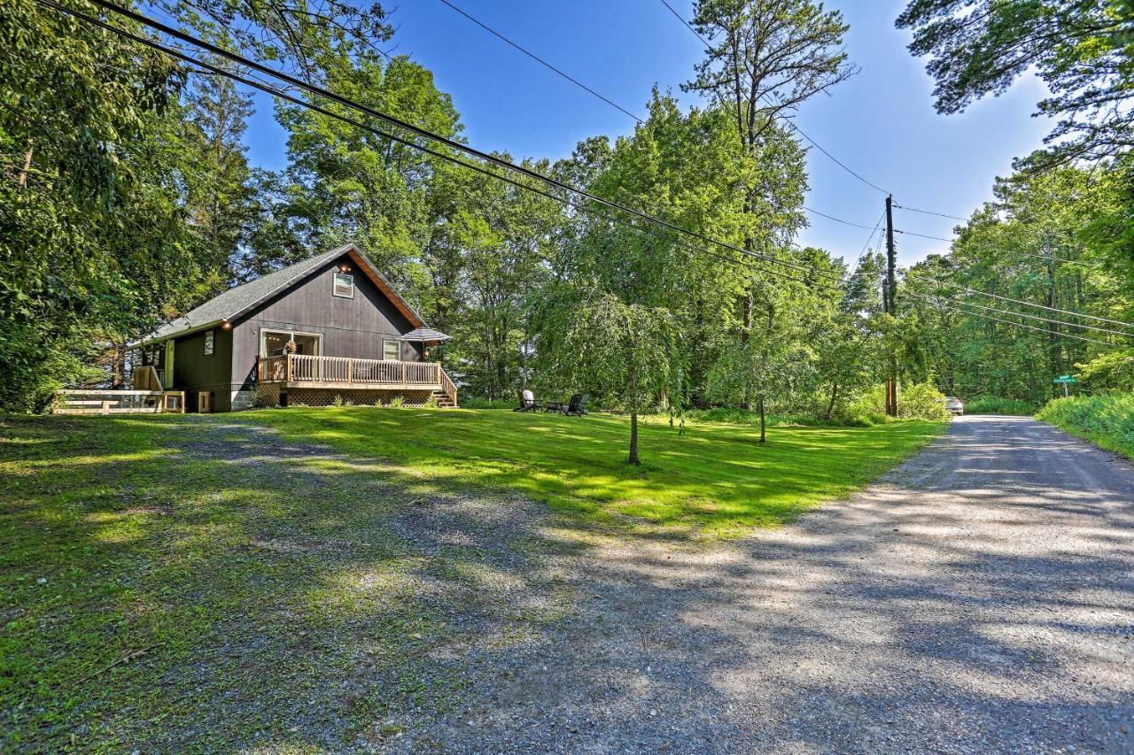 Modern East Stroudsburg Home With Deck And Gas Grill! Exterior foto